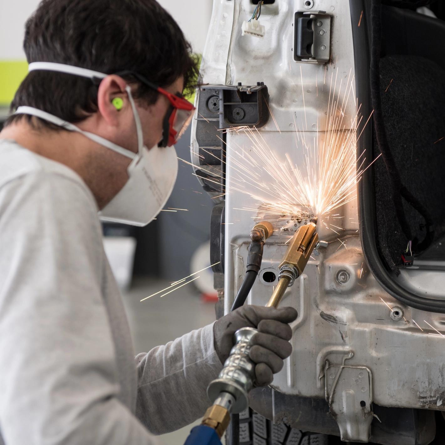 Dipendente al lavoro