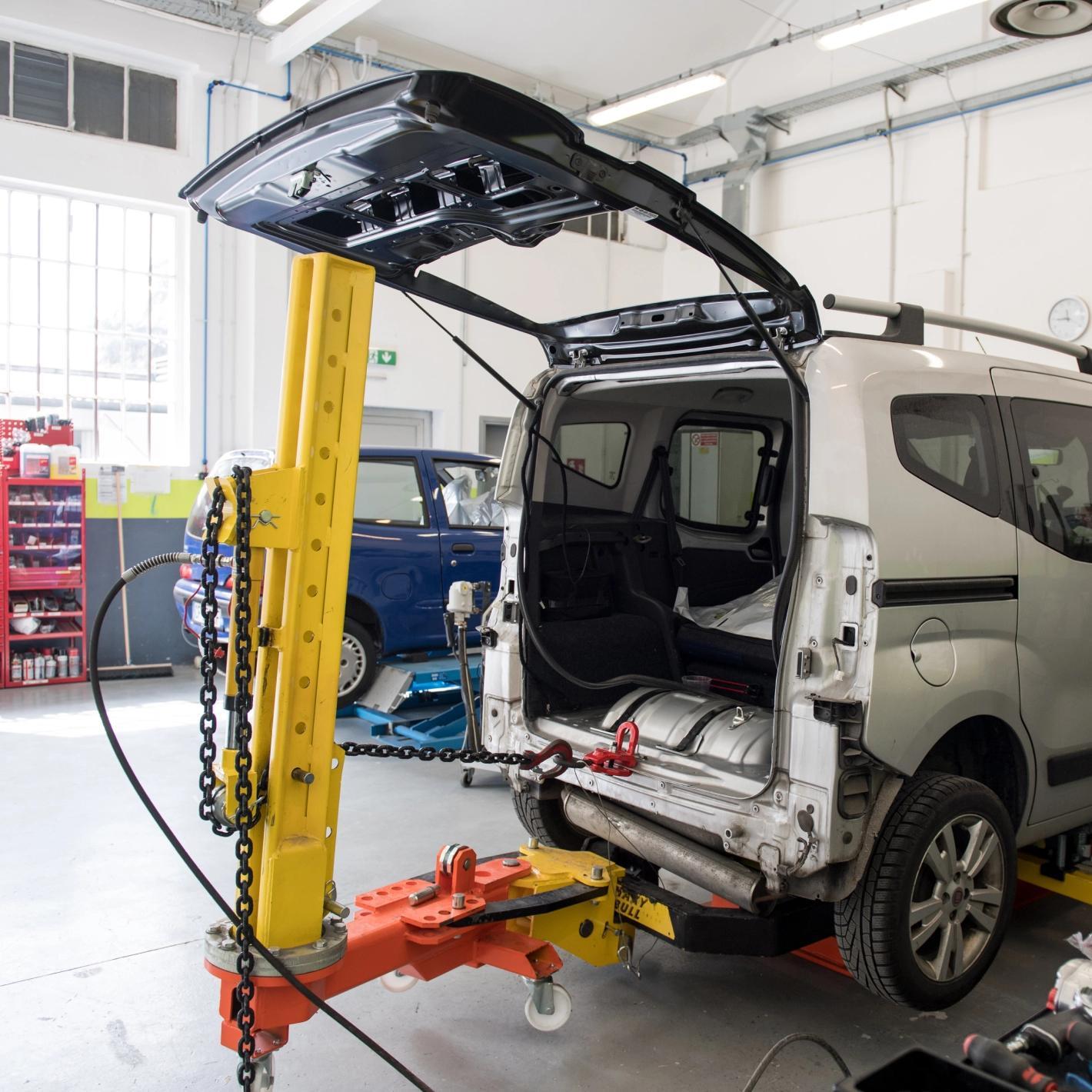 Autovettura in lavorazione