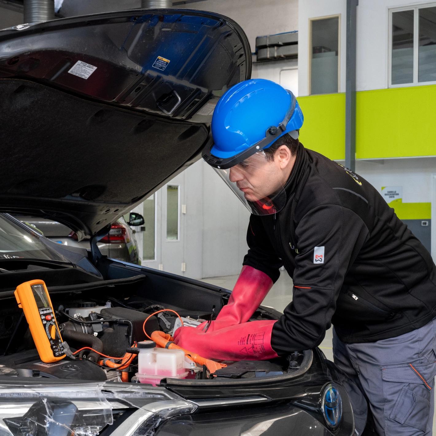 Dipendente al lavoro