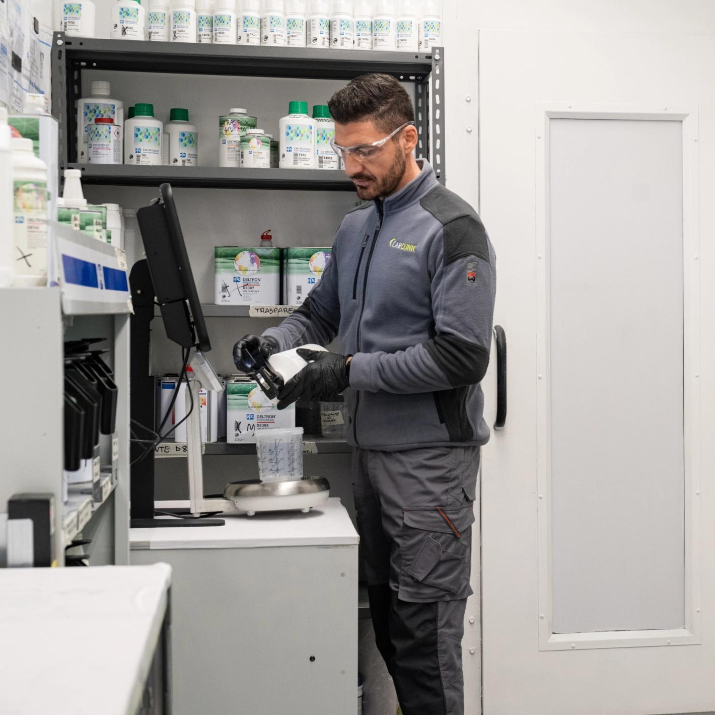 Dipendente al lavoro